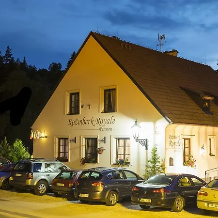Πανσιόν Rozmberk Royale 4*